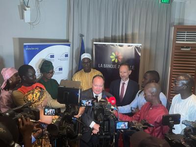 La Banque Agricole (LBA) du Sénégal et la Banque européenne d’investissement (BEI), avec le soutien de l’Union européenne (UE), signent ce jour un prêt de 30 M€ pour renforcer le développement durable des chaînes de valeur agricoles au Sénégal.