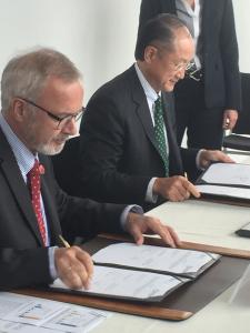 President of the EIB Werner Hoyer and President of the World Bank Jim Yong Kim