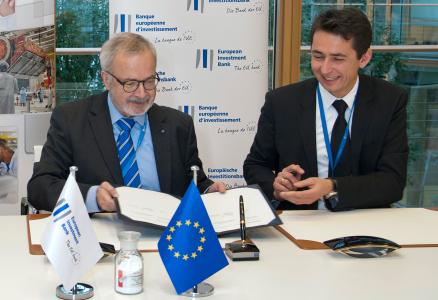 Werner Hoyer; President of the EIB and Klaus Jennewein, Managing Director and founding member of Jennewein Biotechnologie