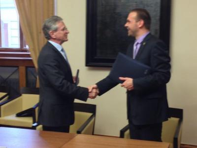 Mr Wilhelm Molterer, EIB Vice- President, responsible for lending operations in the Czech Republic and Mr Martin Baxa, Mayor of Plzeň