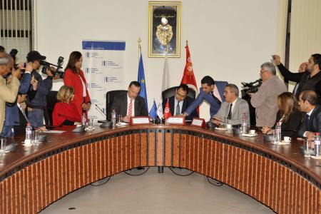 La BEI renforce son soutien aux régions intérieures de la Tunisie par un nouveau financement de 166 millions d'euros