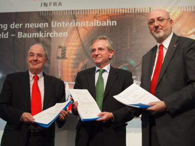 Dr. Georg-Michael Vavrovsky, Member of the Board of Management ÖBB-Infrastruktur AG, Wilhelm Molterer, Vice President of the EIB and Andreas Matthä, CEO ÖBB-Infrastruktur AG.