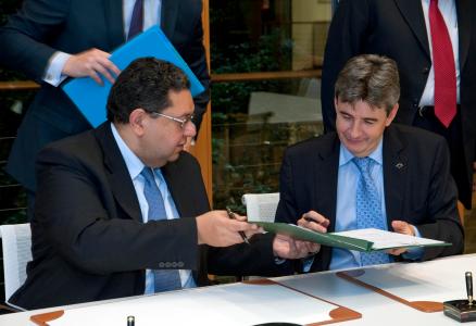 Dr. Ziad Bahaa Eldin, Deputy Prime Minister and Minister of International Cooperation and EIB Vice-President Philippe de Fontaine Vive