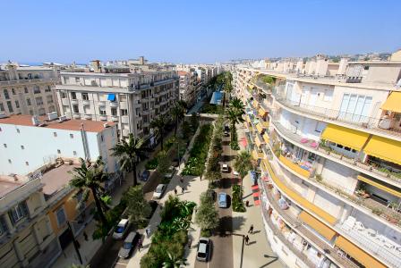 Construction of a new tramway line, 11.3 km with 20 stations, in Nice