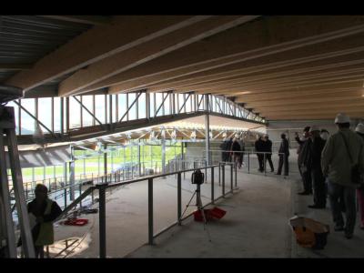 La signature a eu lieu au lycée Jean Moulin à Revin, suivie d’une visite du chantier des travaux de restructuration en cours.