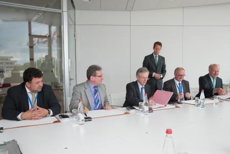 Josef Tschida ( Stellvertretender Bürgermeister Nördliches Burgenland Gerhard Zapfl (Bürgermeister Nördliches Burgenland), Wilhelm Molterer, Vize-Präsident der EIB, Friedrich Kreisits und Johann Iby