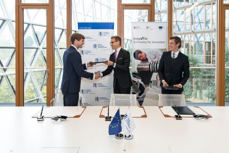 Quasi-equity operation to support, under InnovFin, a Danish pharmaceutical company primarily focused on the development of new antibiotics for the treatment of resistant bacteria; Alexander Stubb, EIB Vice-President; Rasmus Toft-Kehler, Chief Executive Officer, AntibioTx; Morten Sommer, Chief Scientific Officer, AntibioTx