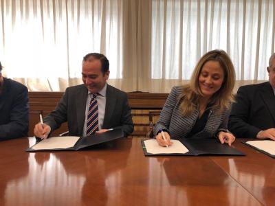 From left to right: Madrid Chief Executive F. Borja Carabante and EIB Vice-President E. Navarro 