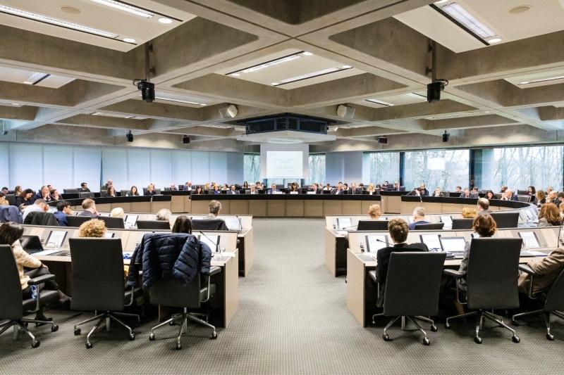 >@EIB