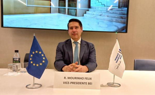 >@EIB