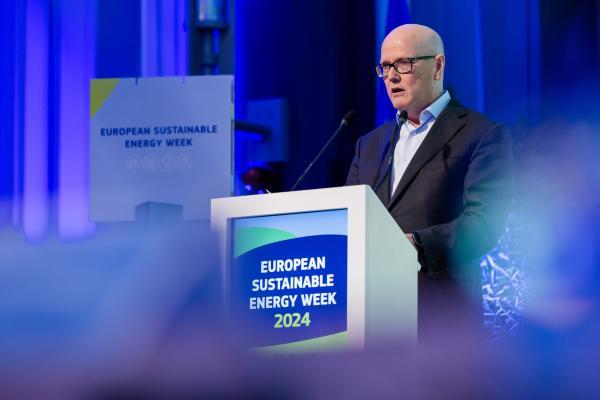 >@EUSEW