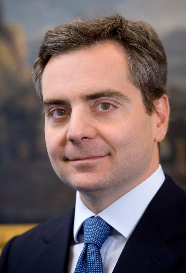 >@EIB