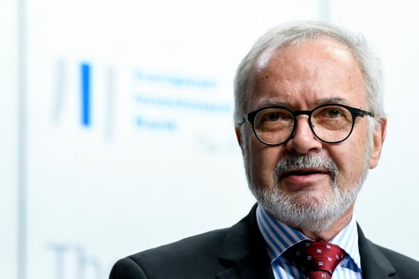 >@EIB