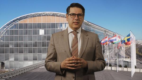 >@EIB