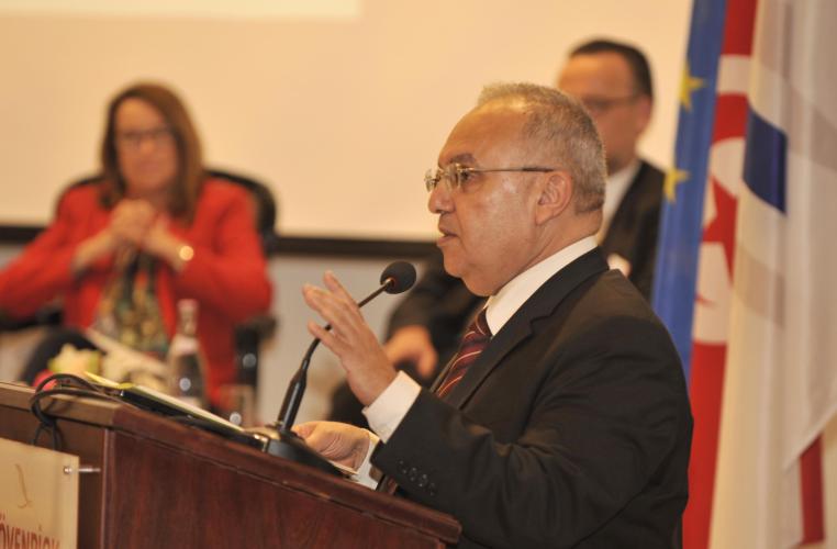 Mr R. Ben Mosbah - Ministre conseiller chargé des questions Economiques à l...