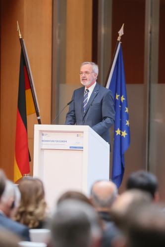 Conference  Momentum for Europe  Innovation and competitiveness