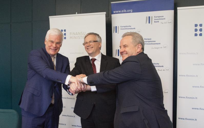 Lithuania signs agreements with EIB to support for two major investment