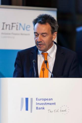 Credit Rural de Guinée wins 2015 European Microfinance Award