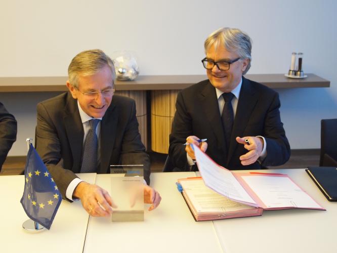 Neue Werkstoffe für Mobilität und Energie – EIB unterstützt Forschungsprojekt der Voestalpine