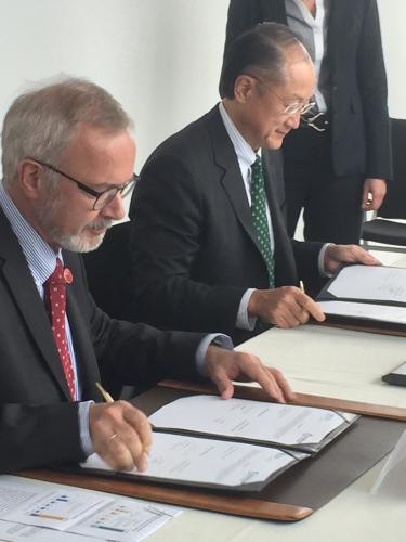 EIB and World Bank join forces with new agreement to support Ukraine