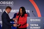 EIB Group wins European Award for global fight against COVID-19 