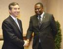 Mr Plutarchos Sakellaris, Vice President of the EIB and the Hon. Ken Edward Kandodo, Minister of Finance of Malawi