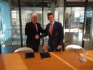 From left to right : Mr Pim van Ballekom, EIB Vice President, and Mr Dirk Jan van der Zeep, member of the board of Portaal