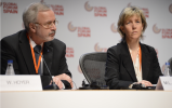 EIB President Werner Hoyer and Portuguese Finance Minister María Luís Alburquerque