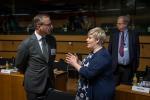 From left to right: Mikael DAMBERG (Minister for Finance, Sweden),Annika SAARIKKO (Minister for Finance, Finland)