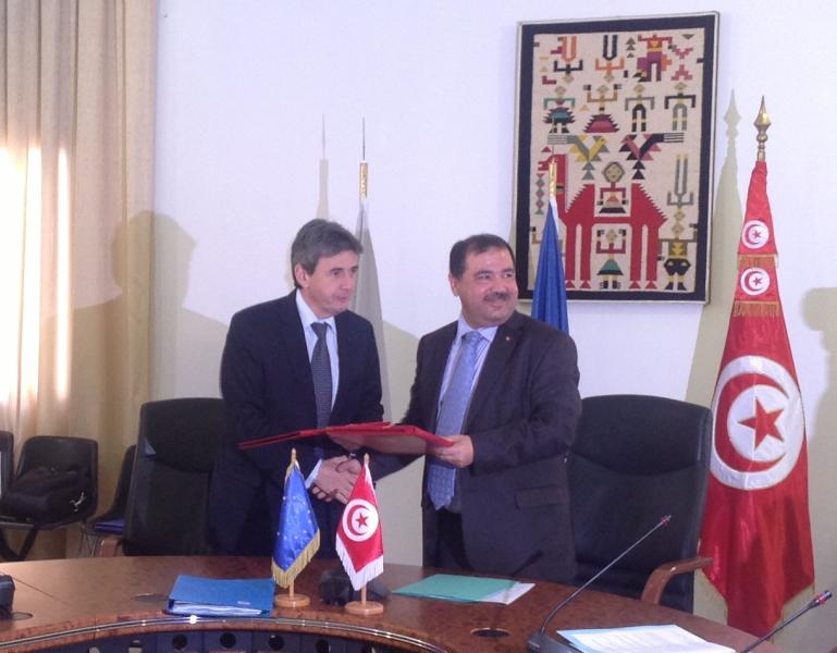 EUR 270 million committed to support employment, SMEs and infrastructure in the poorest districts