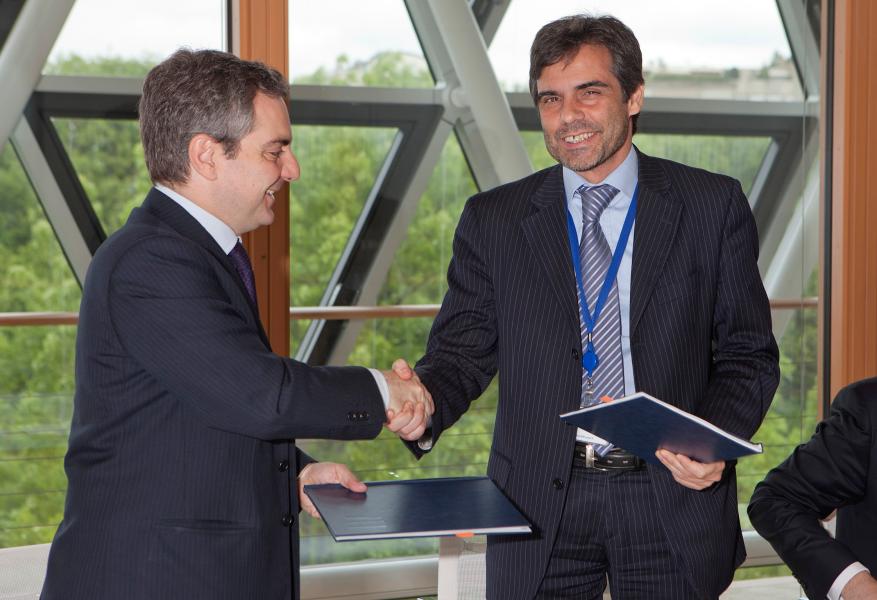 20110516 Signature APEX and FIAT SERBIA