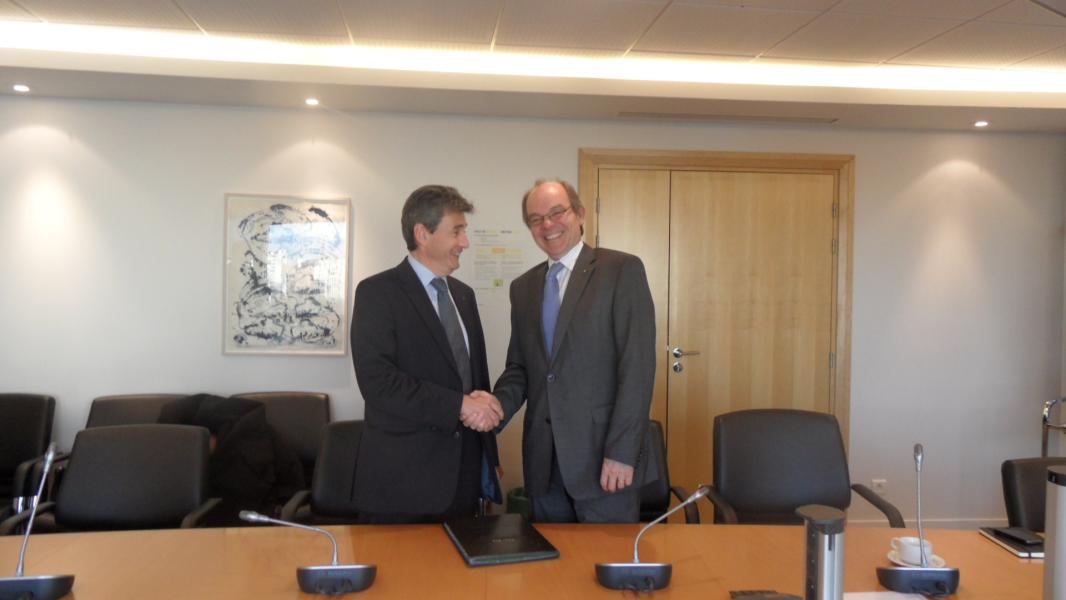 Electric vehicles: EIB lends EUR 180 million to Renault Group