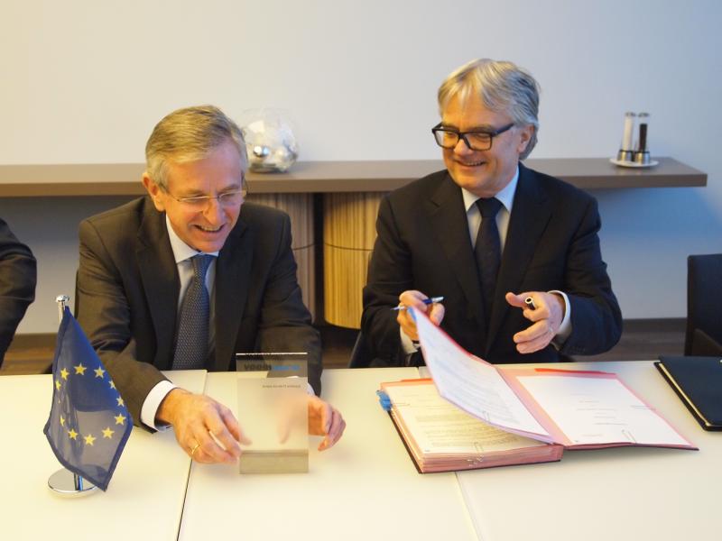 Neue Werkstoffe für Mobilität und Energie – EIB unterstützt Forschungsprojekt der Voestalpine