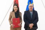 Albania: EIB Global continues to bolster sustainable transportation in the Western Balkans with €100 million signed for the EU-financed Vorë-Hani i Hotit railway line