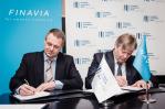 From the left to right : EIB Vice-President Mr Jan Vapaavuori and Mr Kari Savolainen, CEO of Finavia