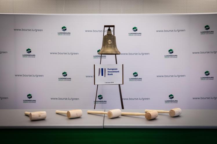 Luxembourg Stock Exchanges rings the bell for EIB's Climate Awareness Bonds