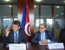 de gauche à droite: M. Philippe de Fontaine Vive, vice président de la Banque européenne et M. Abdelhamid Triki, ministre tunisien de la Planification et de coopération internationale