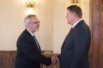 From left to right: EIB President Werner Hoyer and Romanian President Klaus Iohannis.