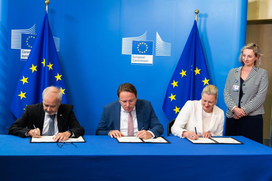 EIB and European Commission sign an Agreement to enable further investments worldwide
