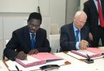 from left to right: Mr Christian Adovelande, President of the BOAD and Mr Philippe Maystadt, President of the EIB