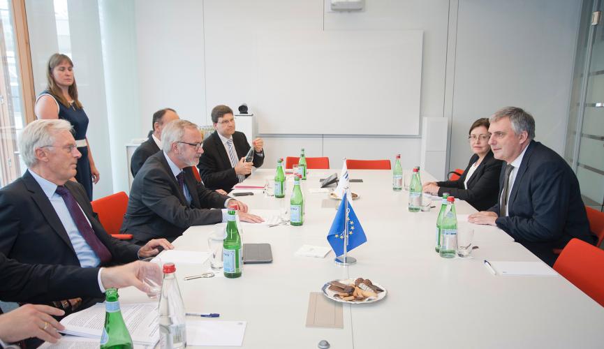 Bulgaria’s Deputy Prime Minister Kalfin meets EIB President Werner Hoyer