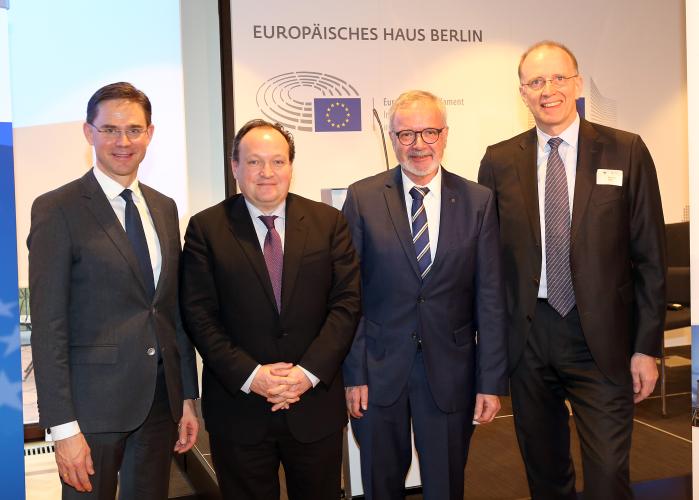 #investEU – EIB grants EUR 30 million loan to OHB System AG