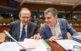From left to right: Mr Pier Carlo PADOAN, Italian Minister for Economic Affairs and Finance; Mr Euclid TSAKALOTOS, Greek Minister for Finance.