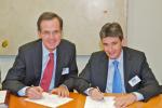 From left to right: Pedro Miró, president of MEDGAZ; Philippe de Fontaine Vive, vice-president of EIB