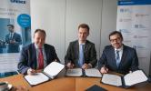 From left to right: EIB Vice-President A. Fayolle, S. Hirsch and G. Christ (GRENKE)