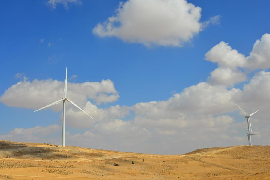 New renewable energy projects in the Middle East