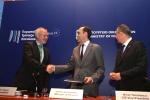 An initial finance agreement for EUR 25 million was signed, in the presence of EIB President Werner Hoyer, today in Nicosia by Minister of Finance Harris Georgiades, EIB Vice-President Mihai Tănăsescu
