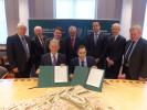 VP McDowell signs largest ever EIB loan in Ireland in the presence of Taoiseach, President Hoyer and Finance Minister