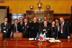 Group picture of the signature between FIAT and the EIB in Turin today 11 March 2011