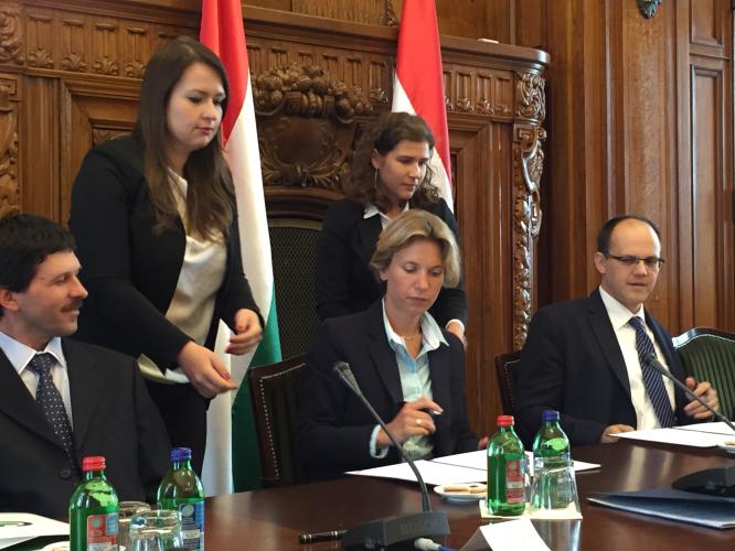 EIB supports improvements on key railway infrastructure in Hungary